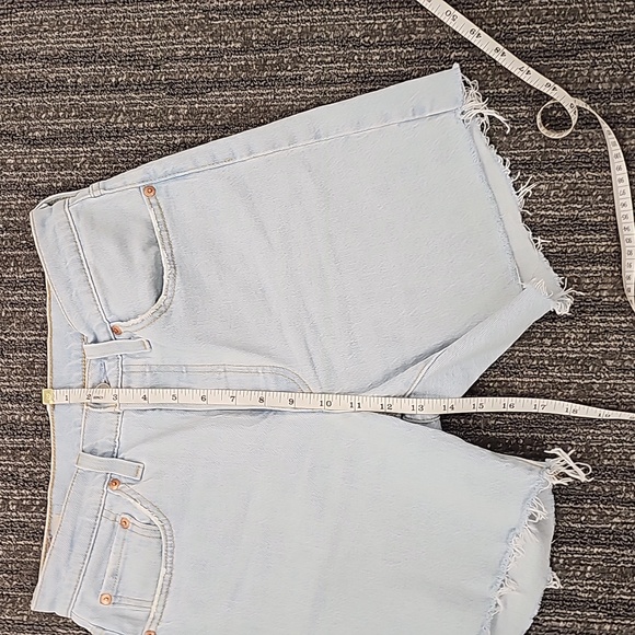 Levi's light blue stretch denim shorts . 501 . Size 27 - Picture 8 of 9
